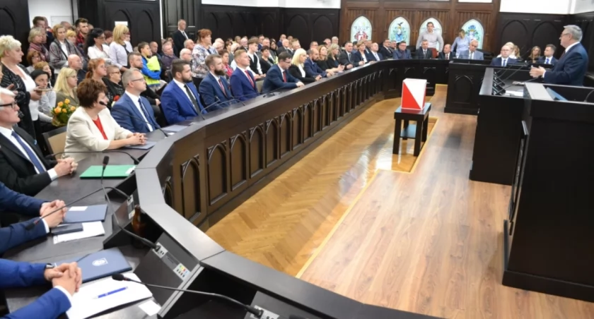 ctmyslowice.pl – Kto walczy o mandat radnego? Są nowe twarze, wracają znane nazwiska